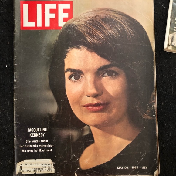 MAY 1964 LIFE MAGAZINES - Picture 3 of 4